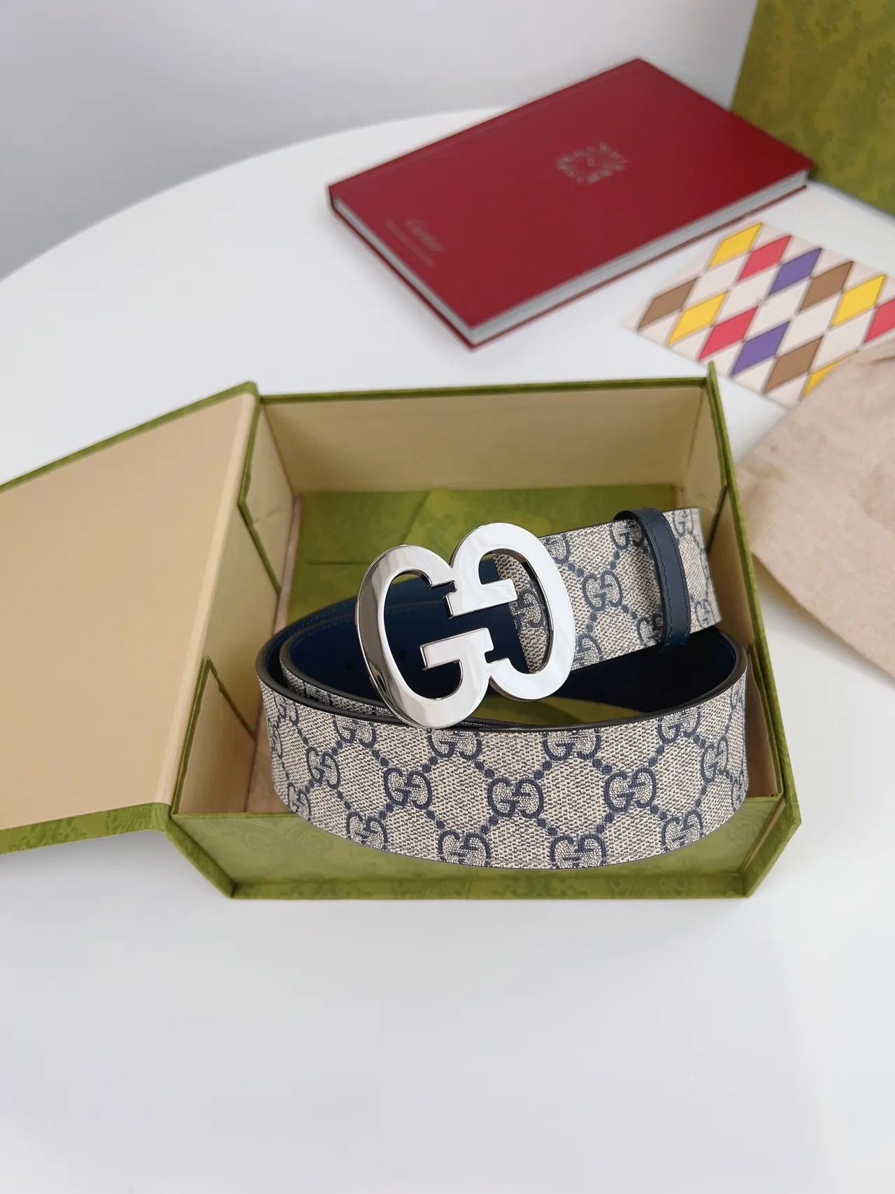 Gucci GG Marmont Ceinture en cuir avec monogramme beige et navy 3
