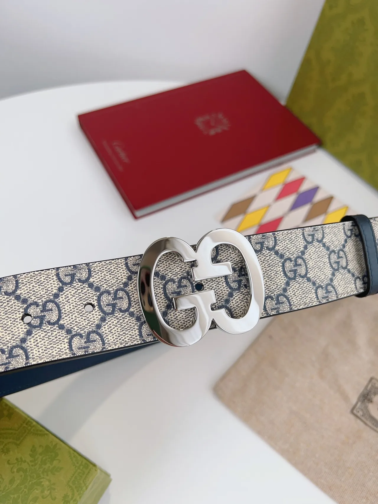 Gucci GG Marmont Ceinture en cuir avec monogramme beige et navy 4