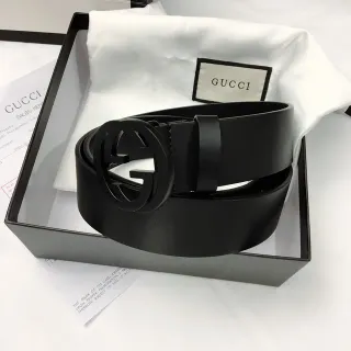Gucci GG Marmont Cinturón de cuero negro