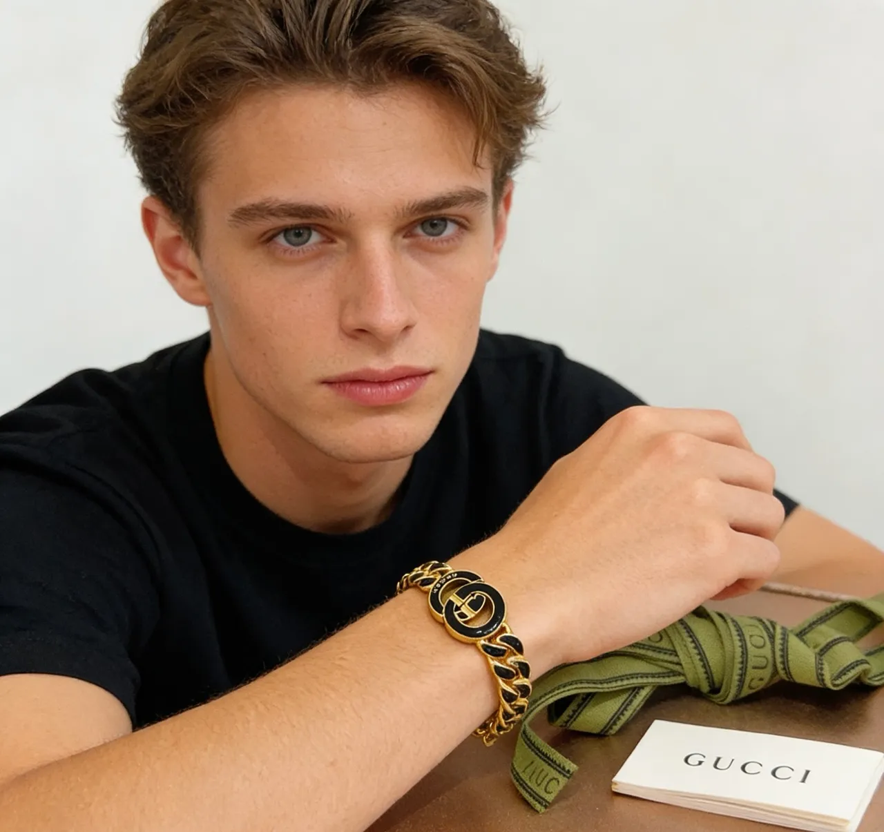 Gucci GG Marmont سوار بلون ذهبي وأسود مينا سلسلة كرب 9