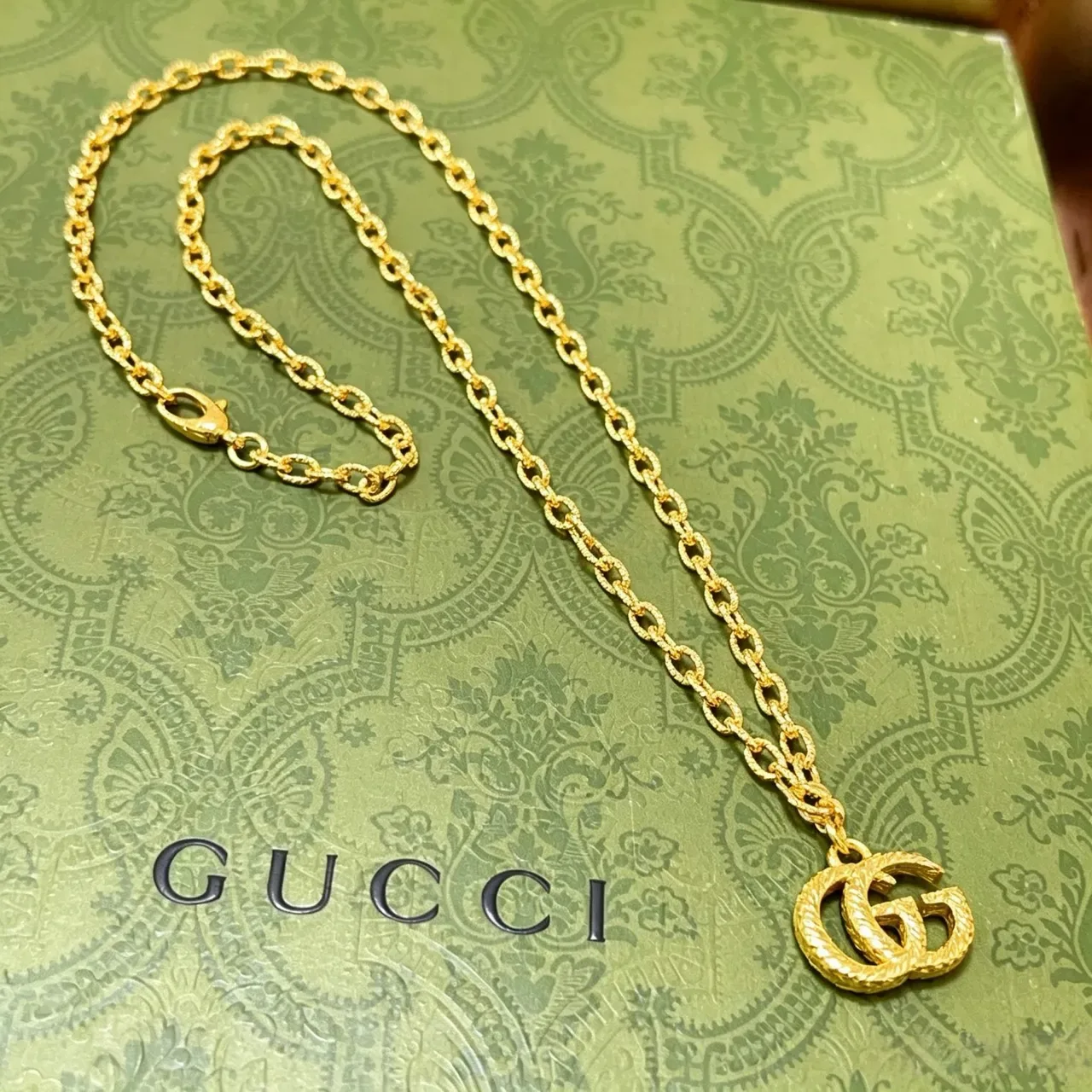 Gucci GG Marmont Oro Cuerda Trenzada Interlocking G Collar 2