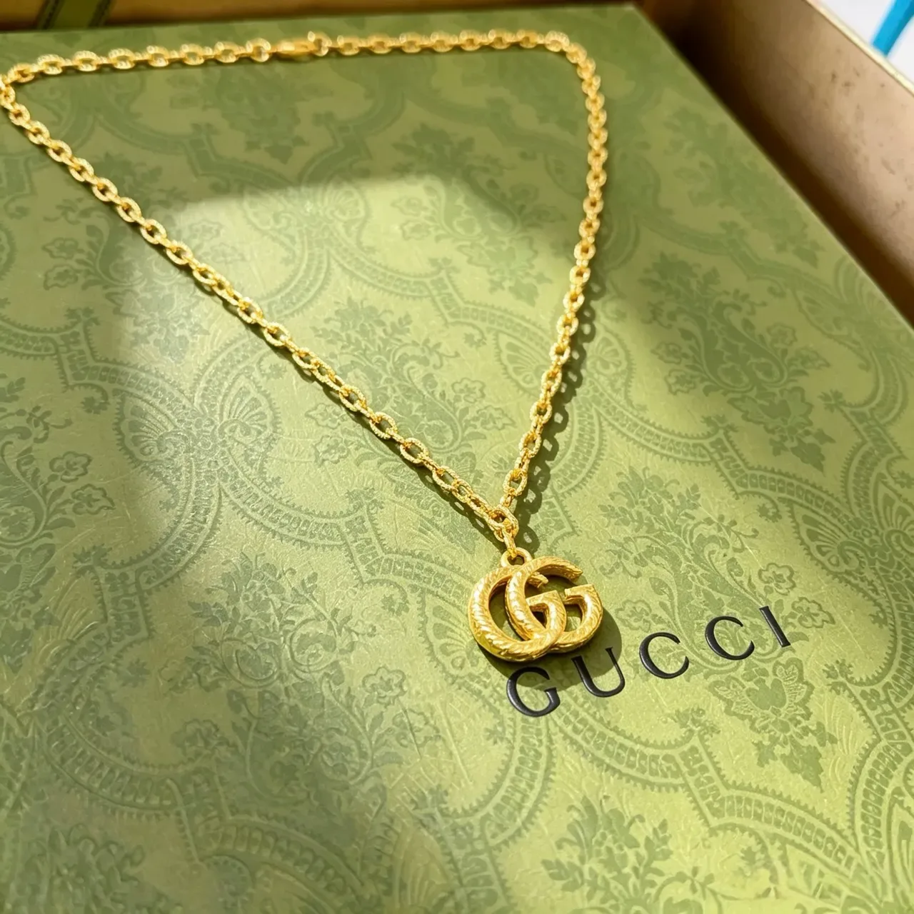 Gucci GG Marmont Oro Cuerda Trenzada Interlocking G Collar 5