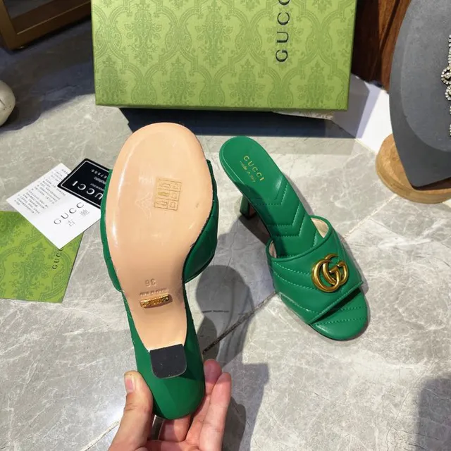 Gucci GG Marmont Vert Doré Matelassé Couture Chevron Double G Horsebit Buckle Sandales Casuales 3