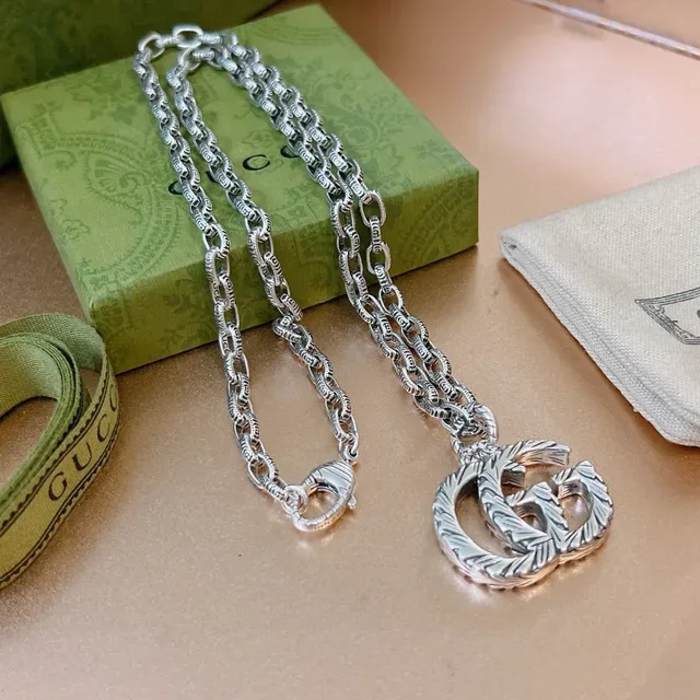 Gucci GG Marmont Interlocking G Leaf-Engraved Silver Necklace 9