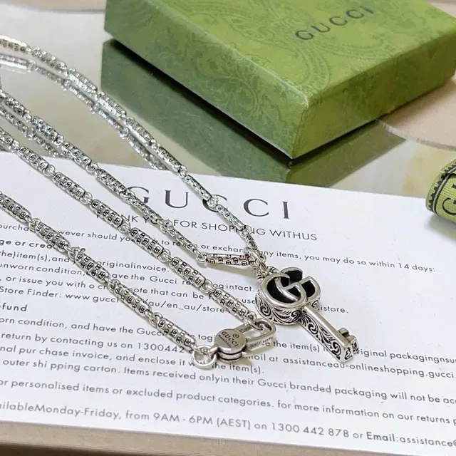 Gucci GG Marmont Collier Pendentif Clé Argenté 4
