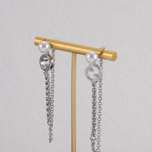 Gucci GG Marmont Boucles d'oreilles avec chaîne de perles et cristaux 2