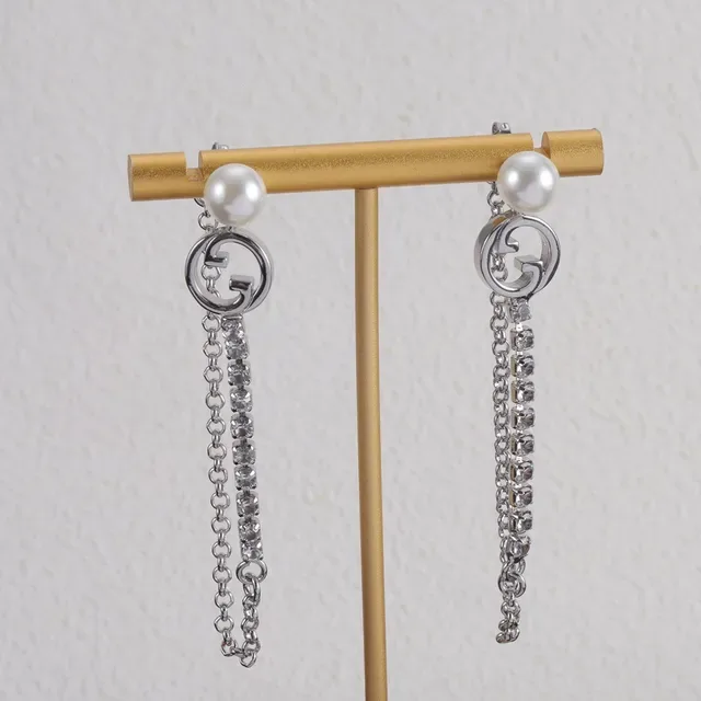 Gucci GG Marmont Boucles d'oreilles avec chaîne de perles et cristaux 3