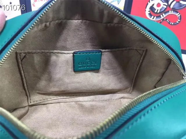 Gucci GG Marmont 绗缝 Chevron 尘粉色链条包 11