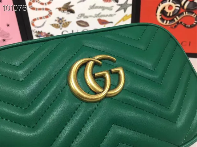 Gucci GG Marmont 绗缝 Chevron 尘粉色链条包 12