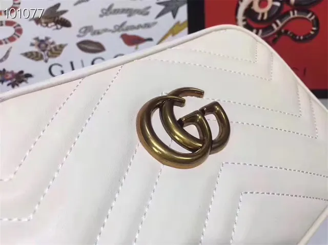 Gucci GG Marmont 绗缝 Chevron 尘粉色链条包 18
