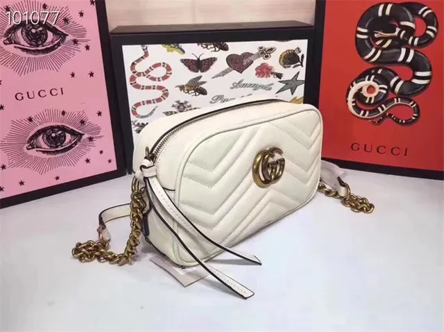 Gucci GG Marmont 绗缝 Chevron 尘粉色链条包 23