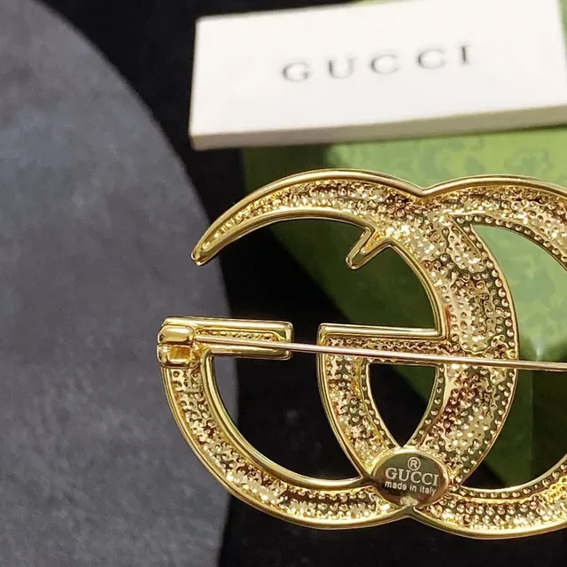 Gucci GG Marmont Quilted Gold-Tone Interlocking G Brooch 3
