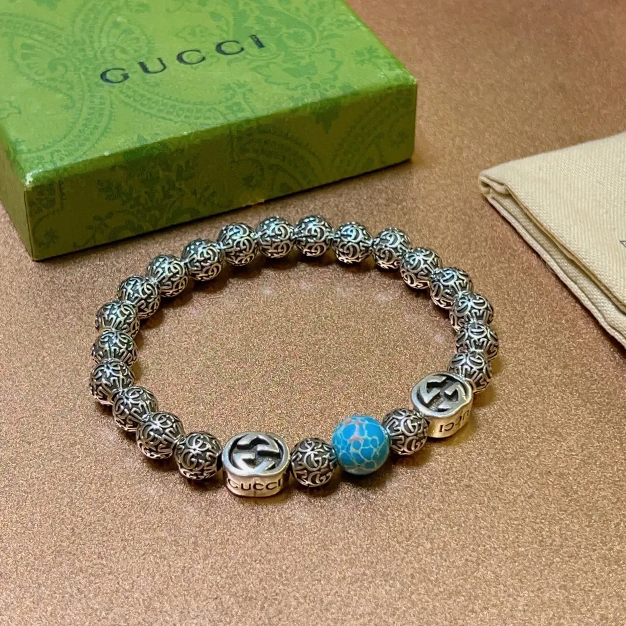 Gucci GG Marmont Pulseira de Metal Filigrana Beadada Prata Azul 2