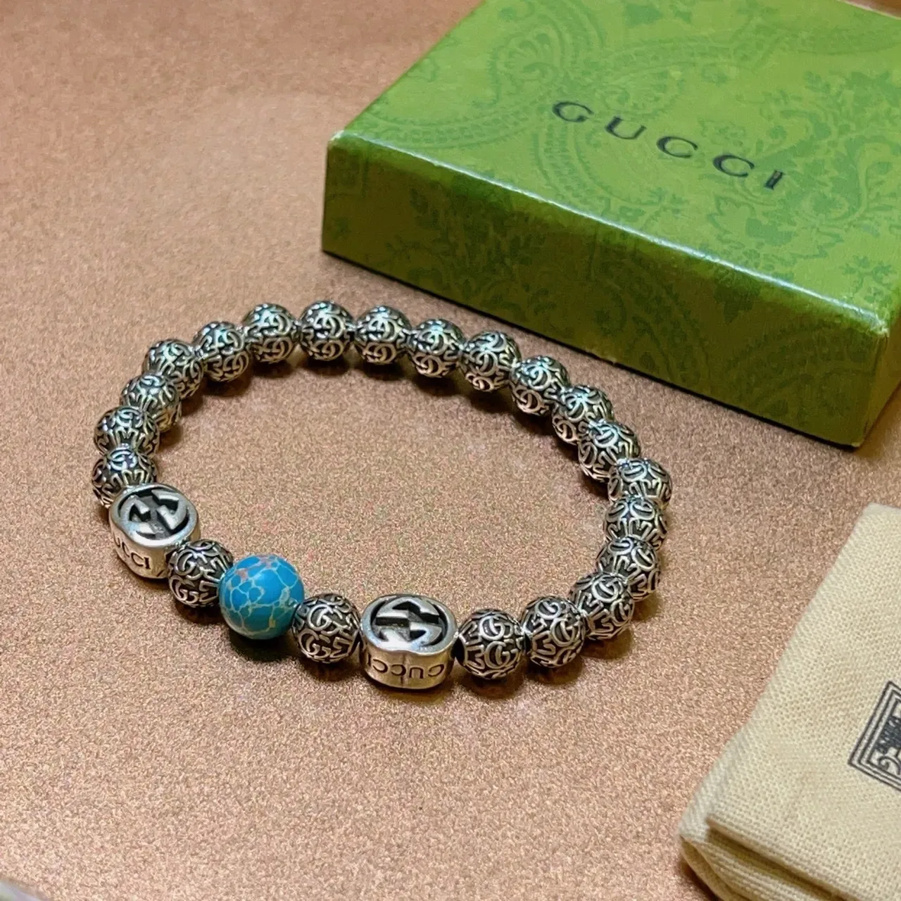 Gucci GG Marmont Pulseira de Metal Filigrana Beadada Prata Azul 6
