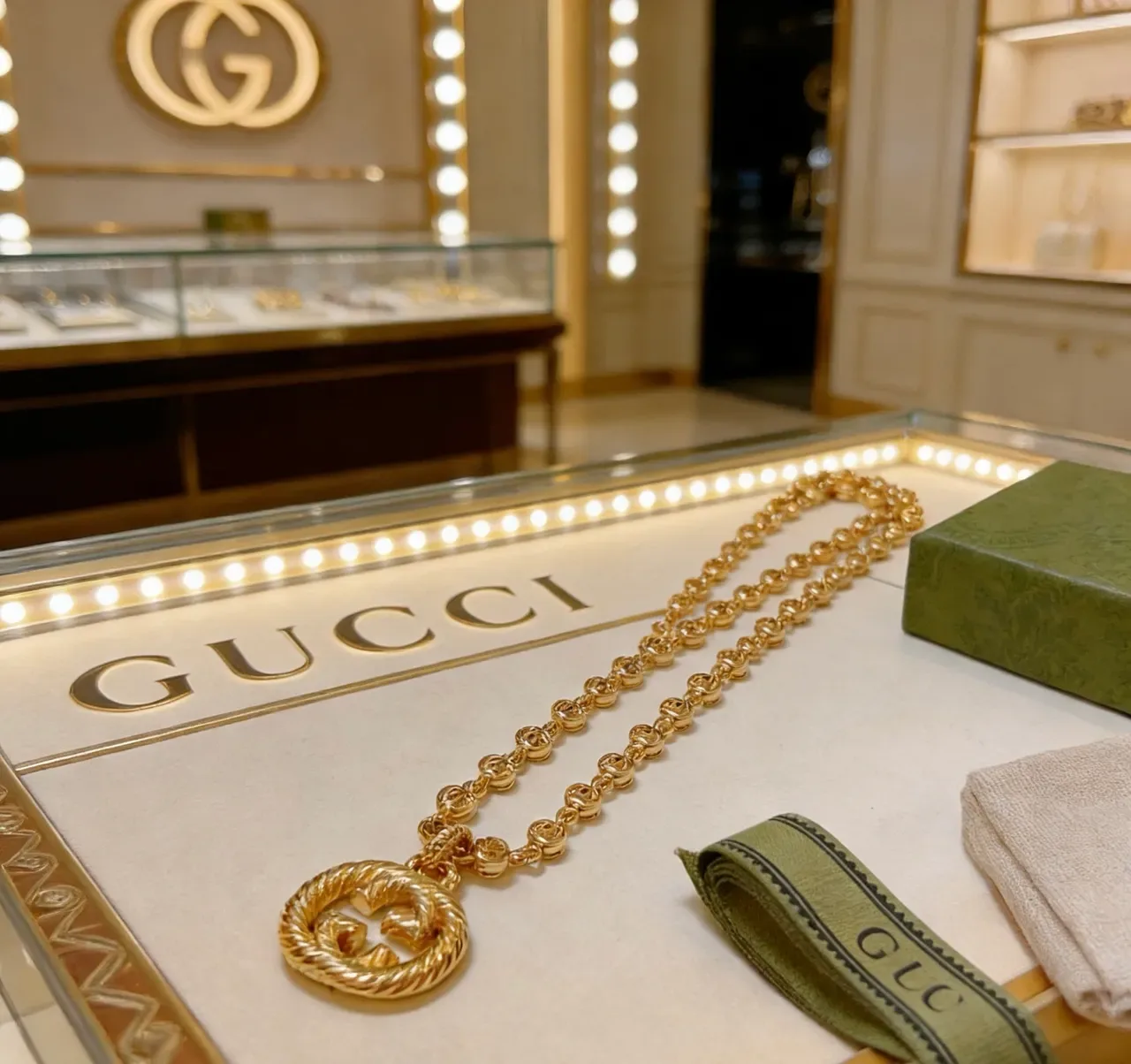 Gucci GG Marmont Twisted Rope-Link Gold-Tone Necklace 6