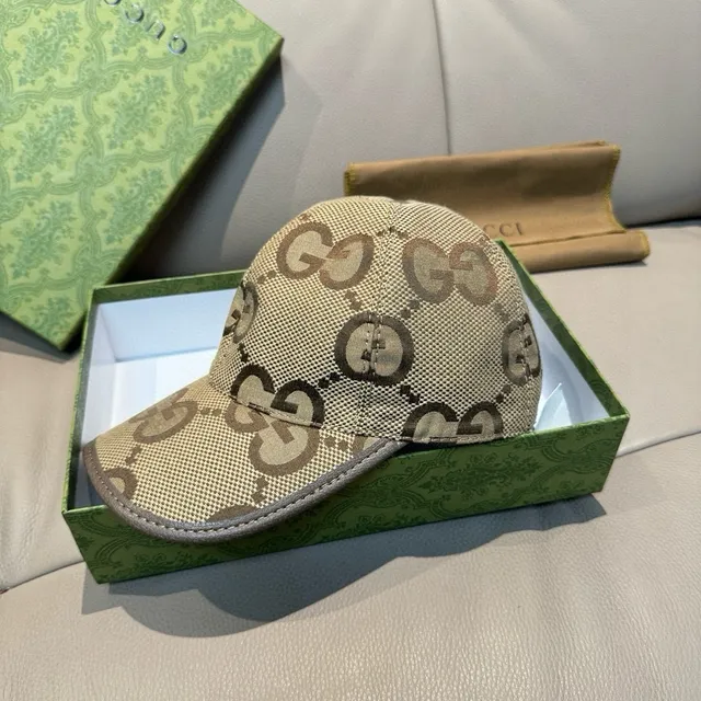 Gucci GG Supreme بيج أسود مونوغرام ستة بانيل بناء كاب بيسبول 3
