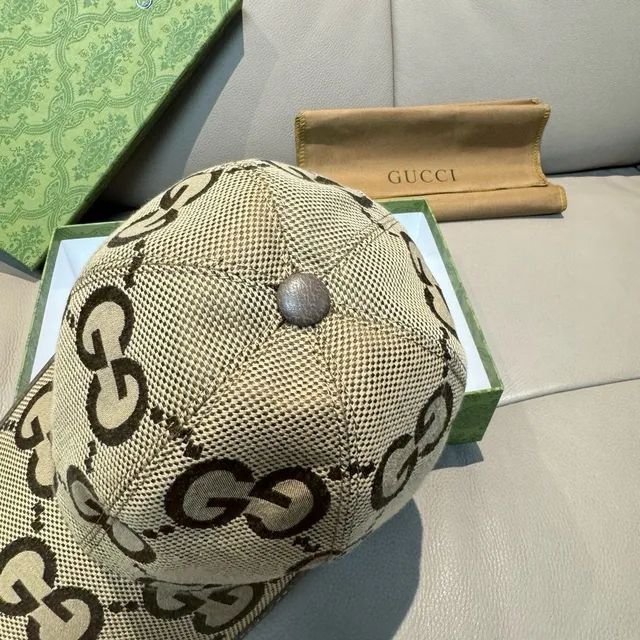 Gucci GG Supreme بيج أسود مونوغرام ستة بانيل بناء كاب بيسبول 5