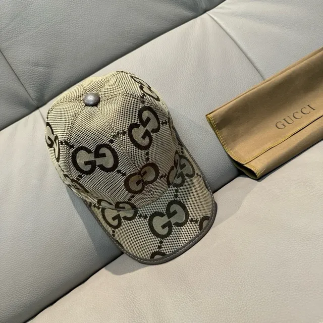 Gucci GG Supreme بيج أسود مونوغرام ستة بانيل بناء كاب بيسبول 9