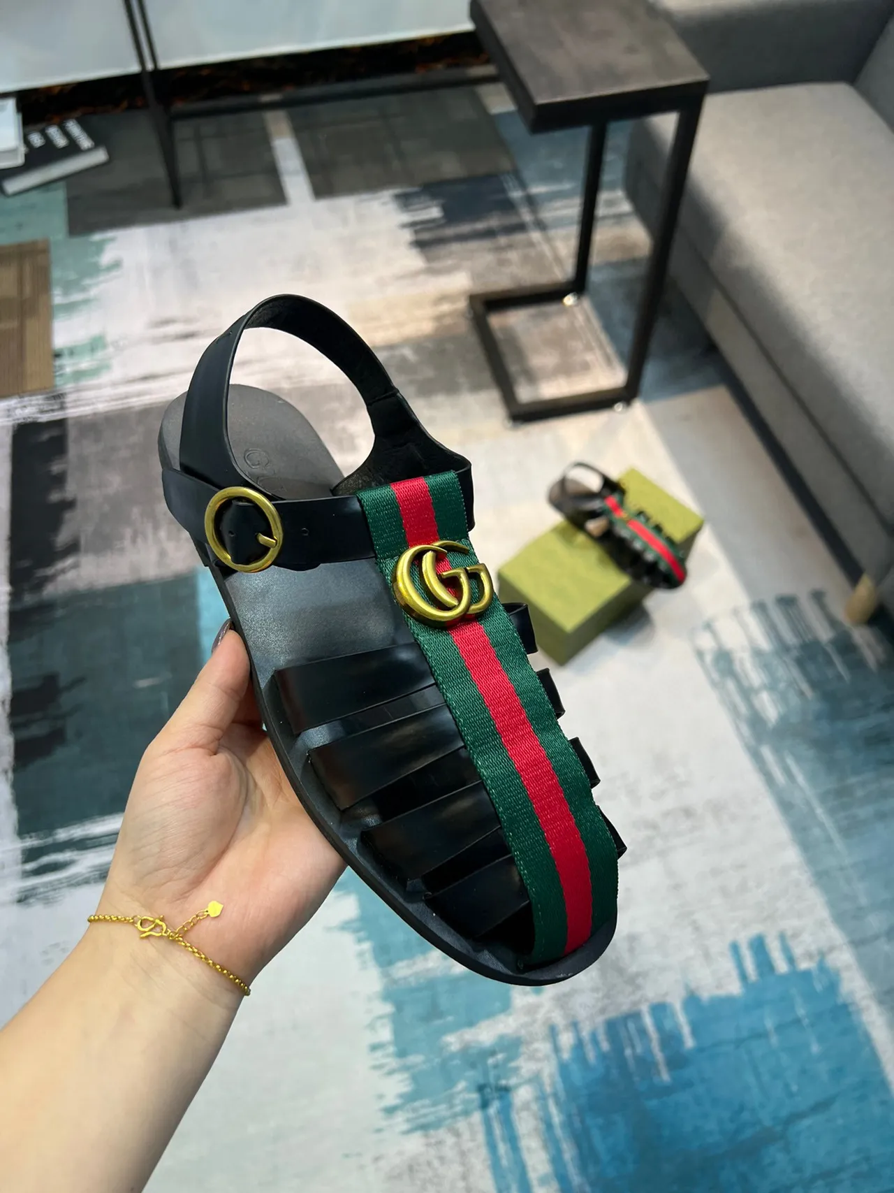 Gucci صندل جلادياتور أسود أخضر حزام مسطح صندل جلادياتور 6