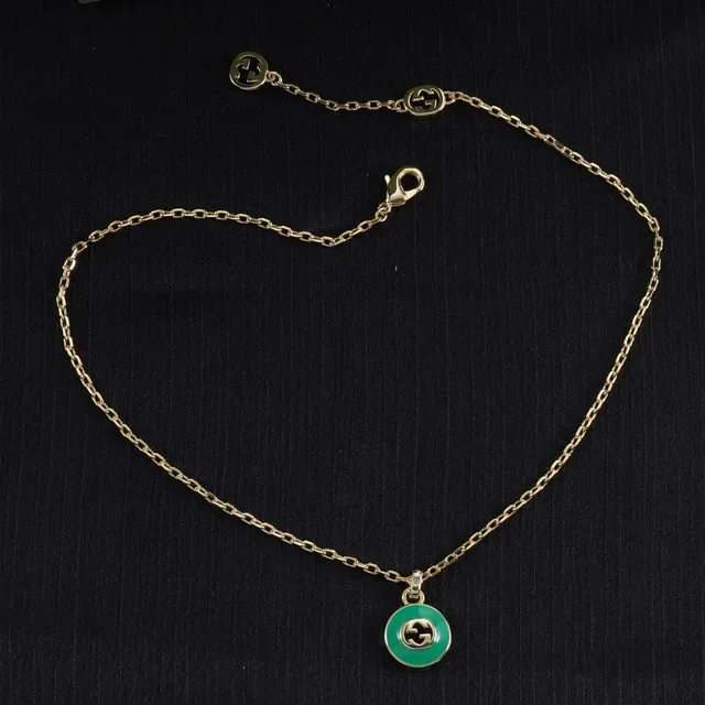 Gucci हरी सोने की वृत्ताकार इनेमेल पेंडेंट Interlocking G Logo नेकलेस 9
