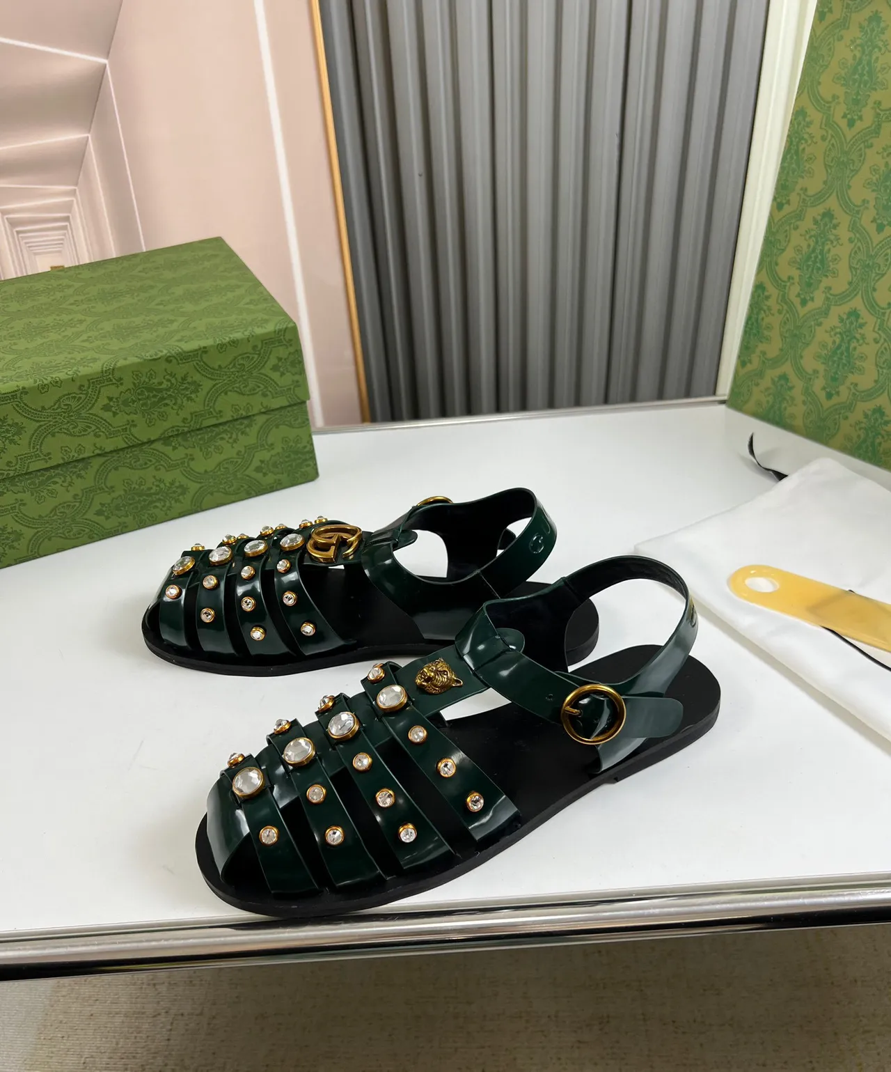 Gucci Sandales Gladiator Vert Or Multi-Strap Cristal Studded 8