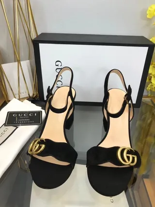 Gucci Horsebit 1955 काला सुनहरा स्लिंगबैक सुड-लाइक ब्लॉक हील 2