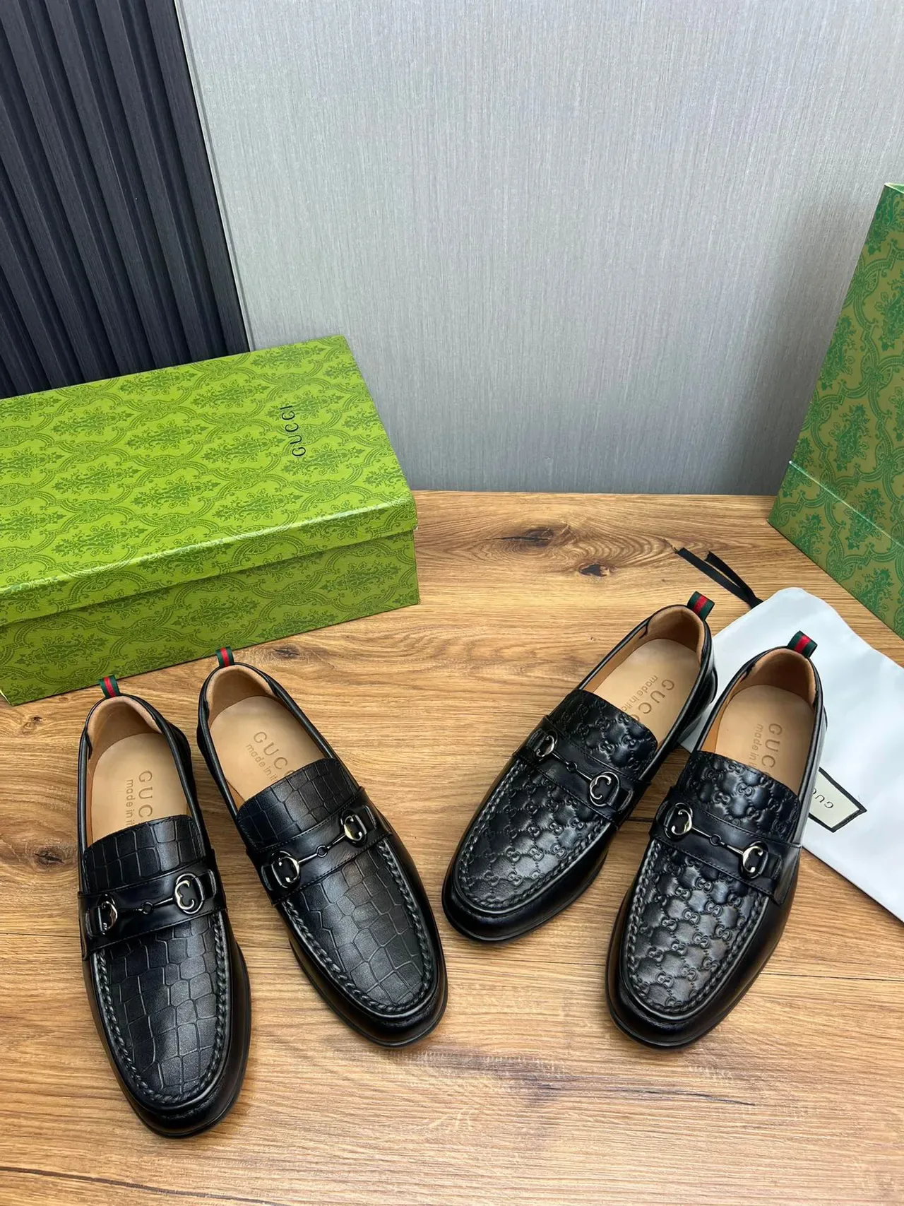 Mocassim Gucci Horsebit 1955 Preto Verde Couro Embossado Crocodilo Alçapão com Fivela 2