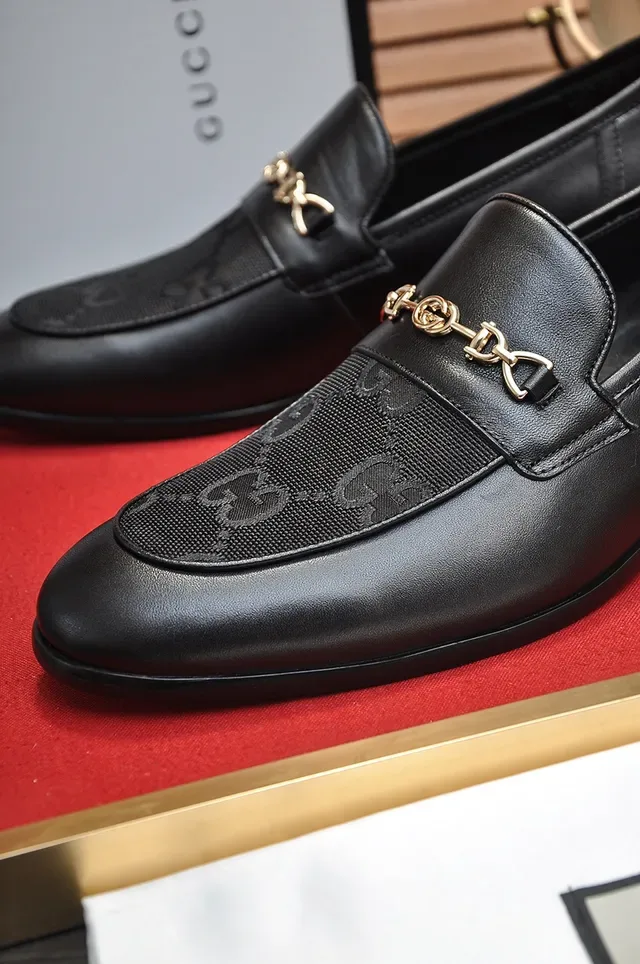 Gucci Horsebit 1955 mocassins de couro preto e GG Canvas 2