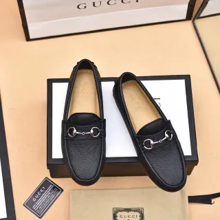 Gucci Horsebit 1955 काली दानेदार चमड़ी लोफर्स