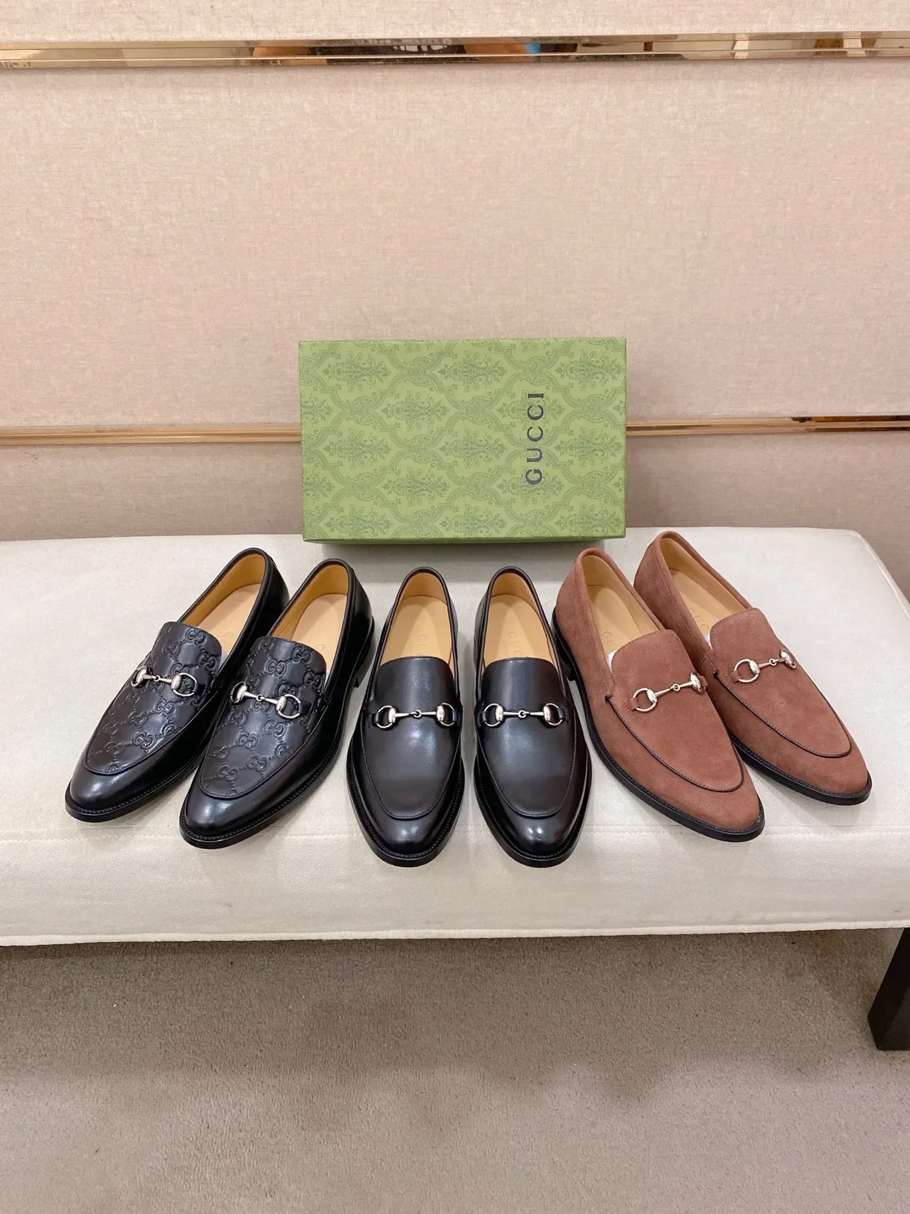 Gucci Horsebit 1955 Embossed GG Mocassim de Couro Preto 2
