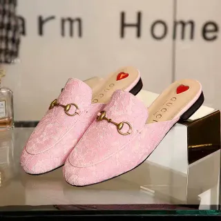Gucci Horsebit 1955 粉色蕾丝纹理穆勒乐福鞋