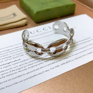Gucci Horsebit 1955 فضي مصقول حلقات بيضاوية متشابكة سوار