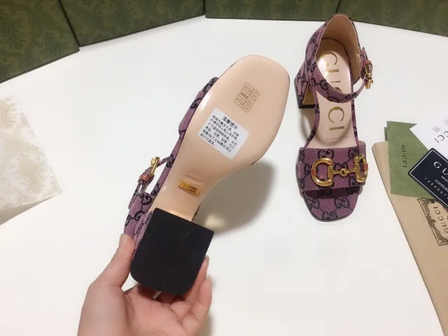 Gucci Horsebit 1955 بنفسجي أسود GG Monogram قماش ناعم لون ذهبي قفل كعب كتلي 6