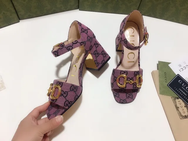 Gucci Horsebit 1955 بنفسجي أسود GG Monogram قماش ناعم لون ذهبي قفل كعب كتلي 9