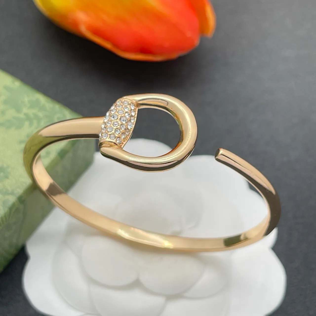 Gucci Horsebit 1955 গোলাপি সোনার টোন পাভে ক্রিস্টাল ব্রেসলেট 7
