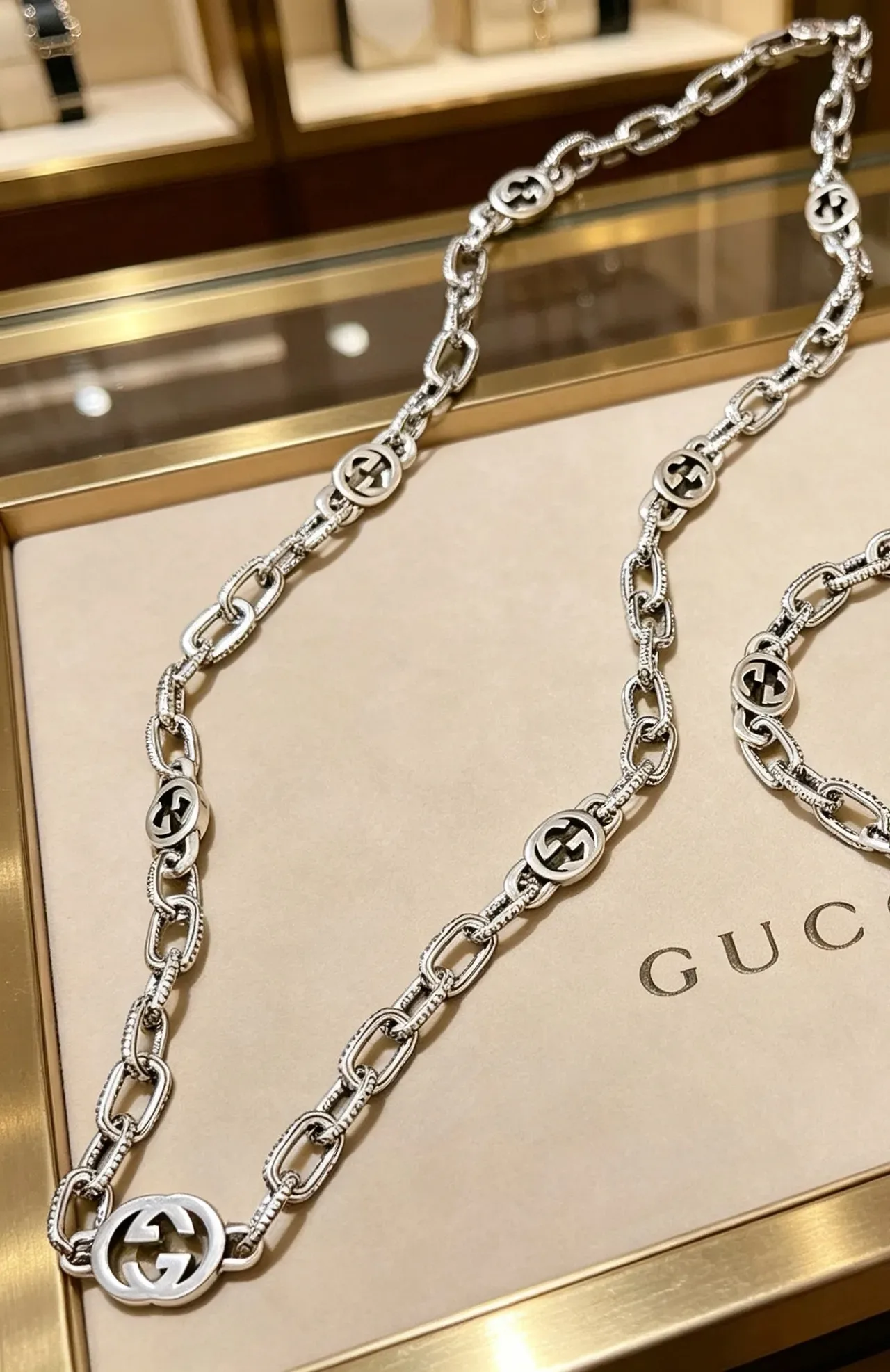 Gucci Interlocking G Prata Corrente Chunky GG Medalhões Pulseira 2