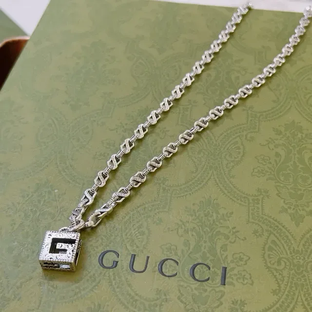 Gucci Interlocking G Square Pendant Necklace 5