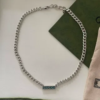 Collier Gucci Plaque Logo Chaîne Curb