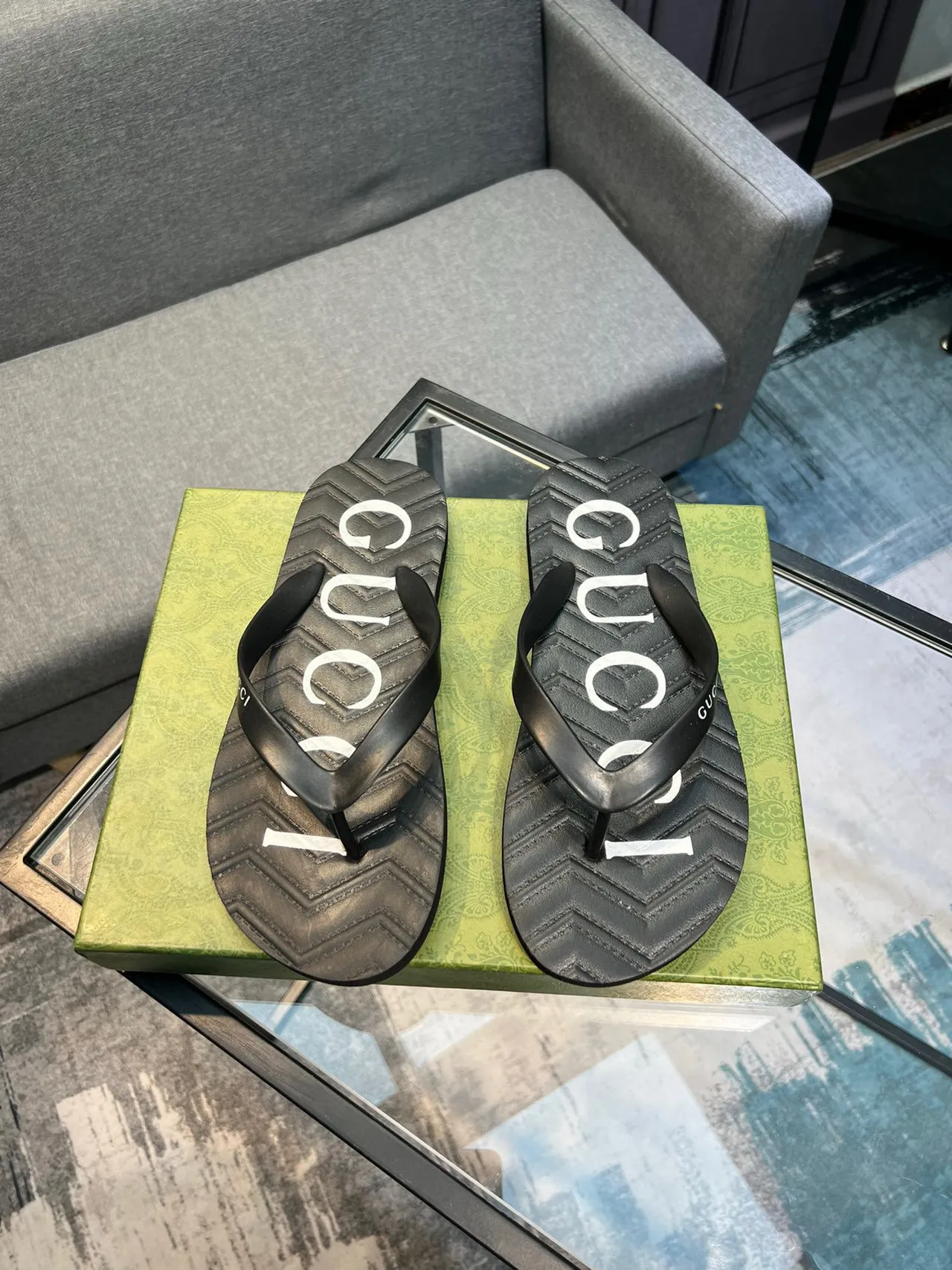Gucci Logo-Print Zapatilhas Pretas 2