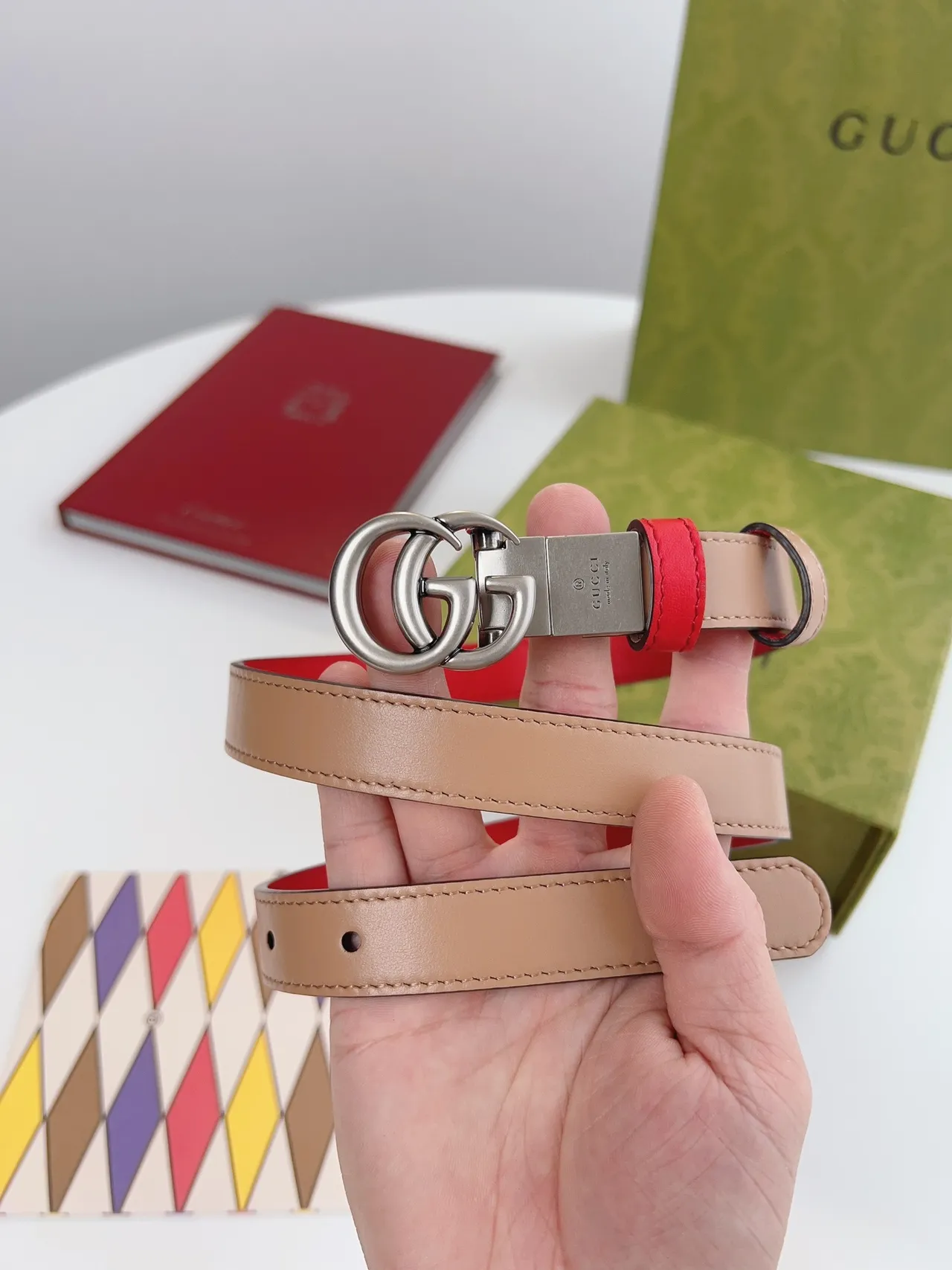 Gucci Ophidia Double G Interlocking Buckle ceinture en cuir rouge et beige 9