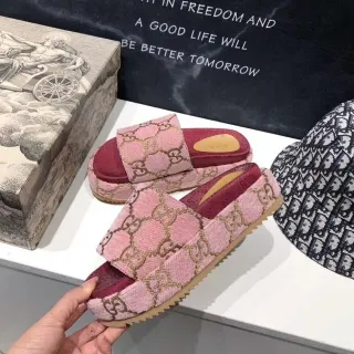 Gucci Rosa Rojo GG Tejido Jacquard Zapatillas con suela de plataforma