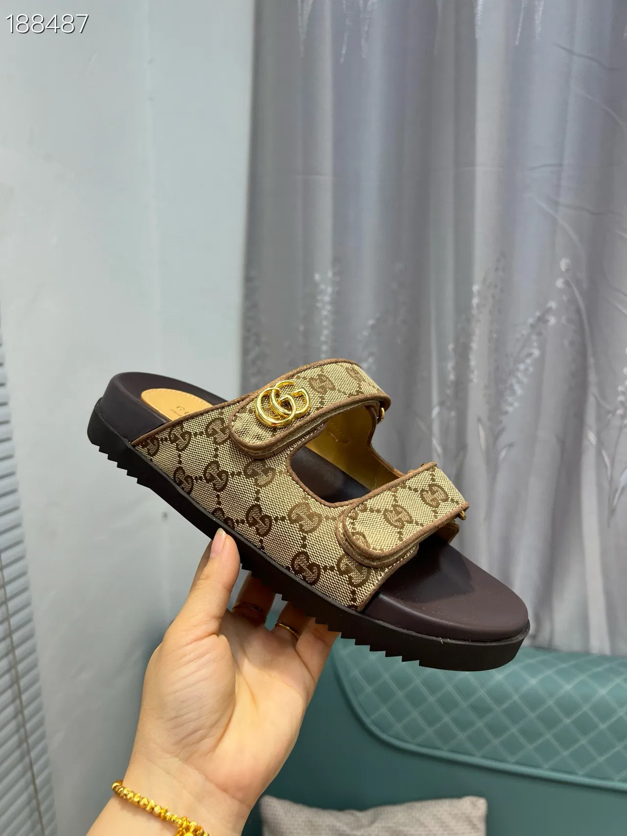 Gucci Screener बेज GG Monogram Canvas डबल-स्ट्रैप कैजुअल सैंडल्स 6