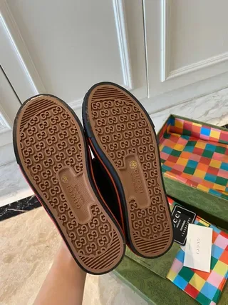 Gucci Screener Negro Naranja Correa Velcro Cierre Interlocking G Jacquard Superior Sneakers Estilo de Vida 4