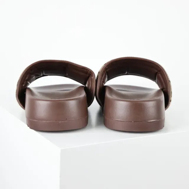 Gucci Screener GG Monogram বেইজ এবং বাদামি স্লাইড স্লিপার্স 8