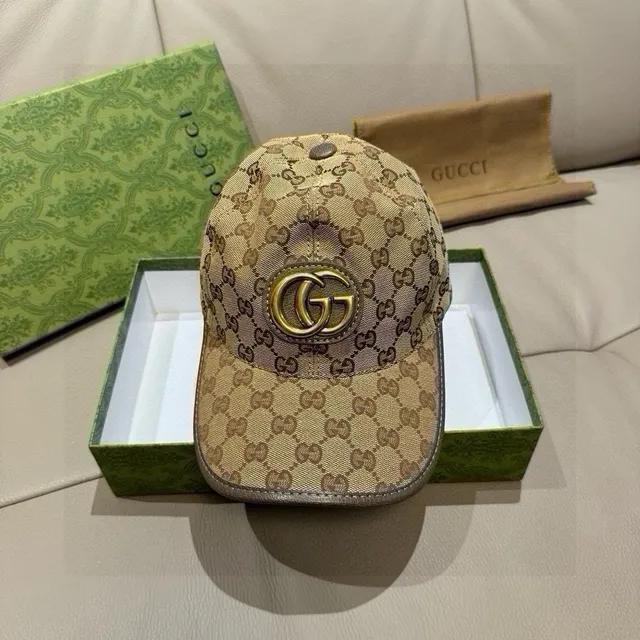 Gucci Screener GG Monogram भूरा बेसबॉल कैप 9