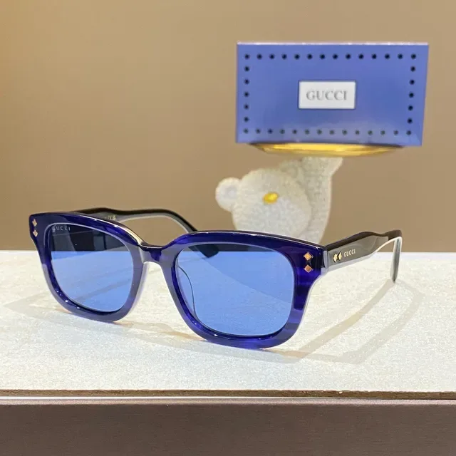 Gucci Screener Glossy Black Gradient Gray Sunglasses 7