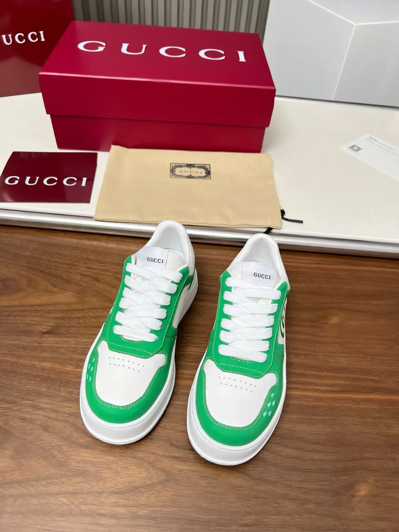 Gucci Screener Green and White Lifestyle Sneakers 4