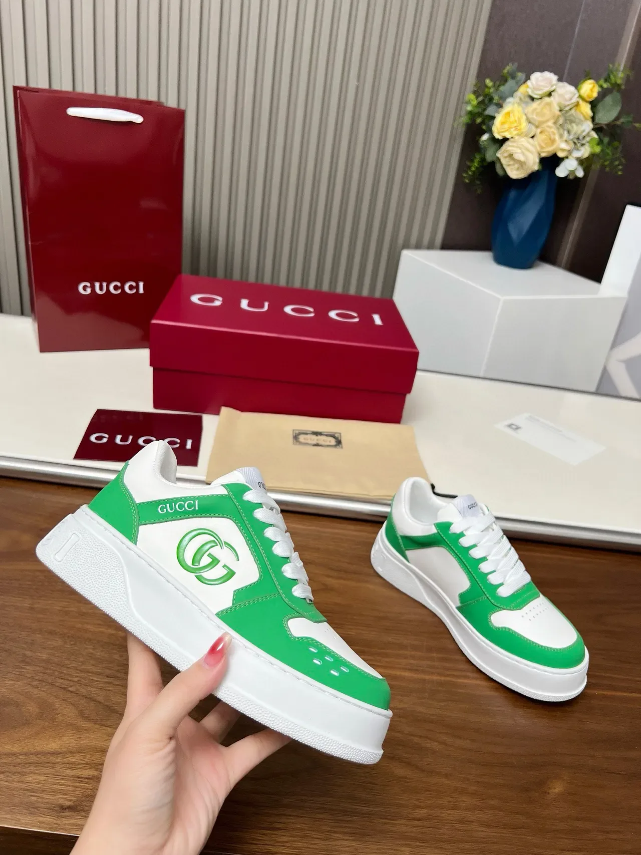 Gucci Screener Green and White Lifestyle Sneakers 6