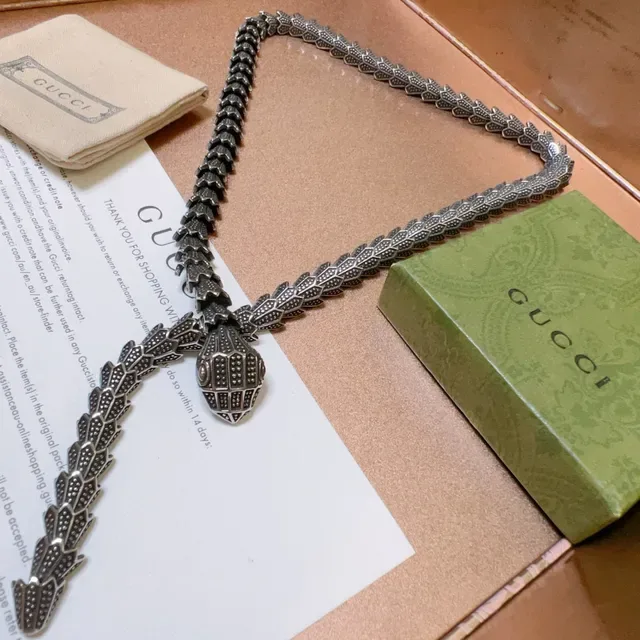Gucci Collar Serpiente Plata Negro Articulada Escamas Texturizadas 4
