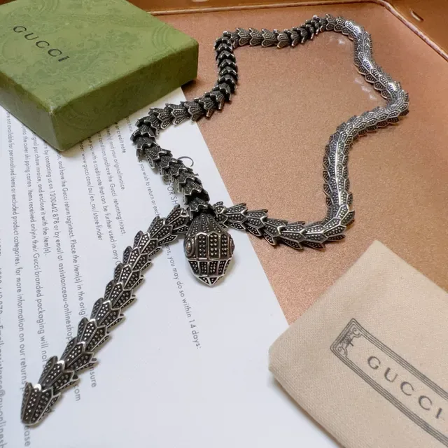 Gucci Collar Serpiente Plata Negro Articulada Escamas Texturizadas 6